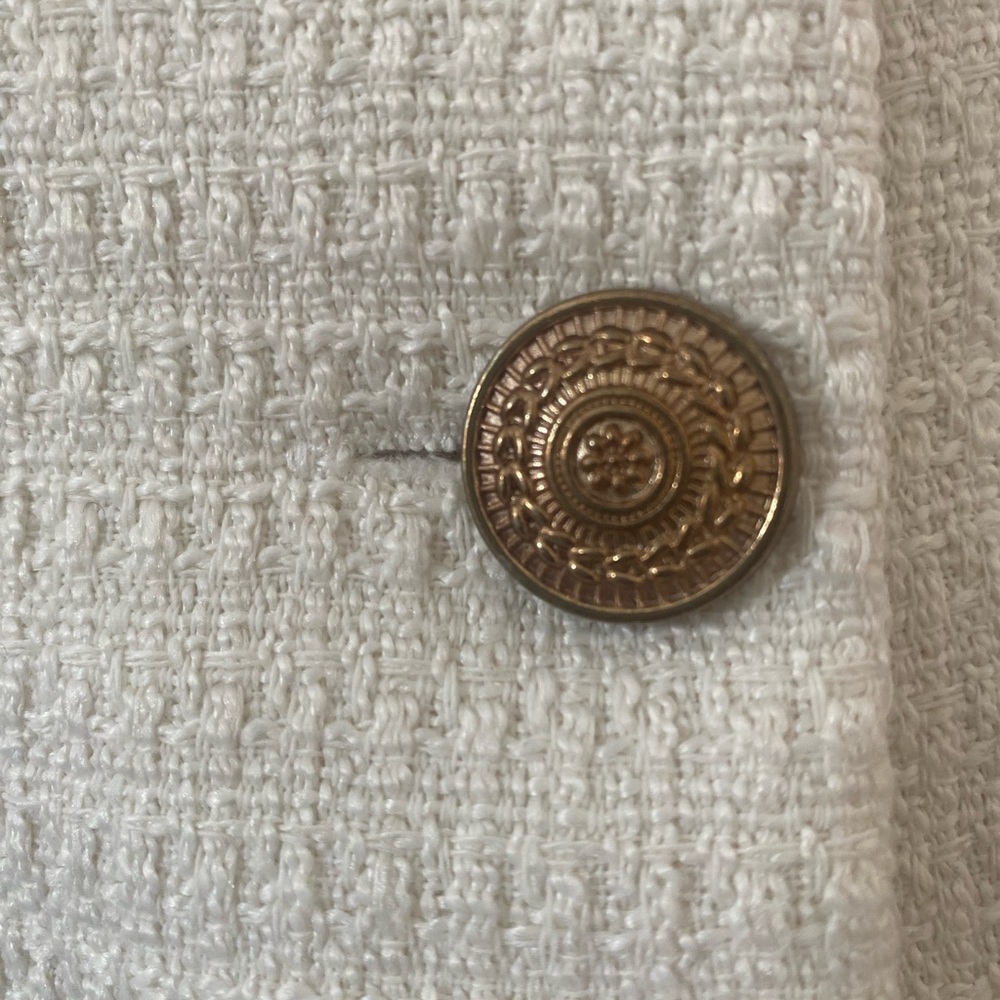 Yivanno Cream Tweed Cropped Blazer Gold Button Jacket Chanel Style Size M - Picture 6 of 10